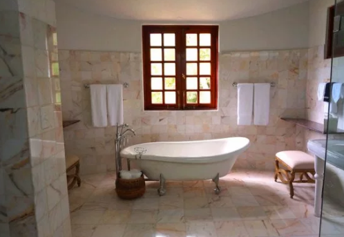 La feuille de pierre : un beau décor pour la salle de bain